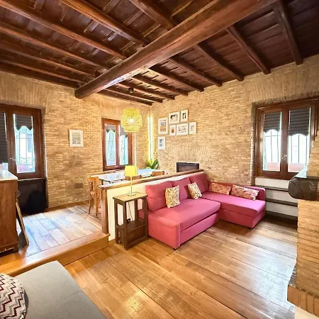 Cozy At Pantheon Apartment