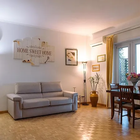 Apartment Enjoy Rom