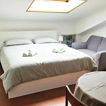 Apartment Cozy Little Penthouse With Terrace In Rome Rome