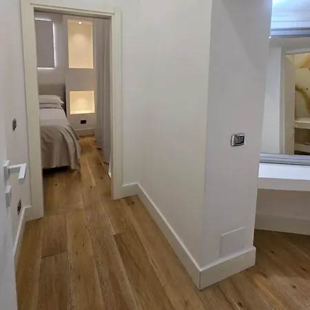 B89 Luxury Gallery House Piazza Di Spagna Apartment