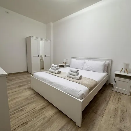 Appartamento Grimaldi House 64 *