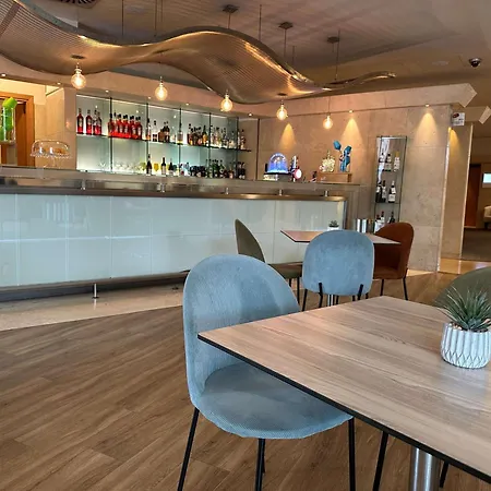 Novotel Est 4*