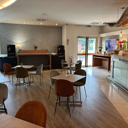 Hotel Novotel Est Roma