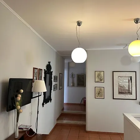 Happy House Guest house *