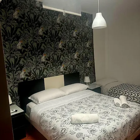 Happy House Guest house *