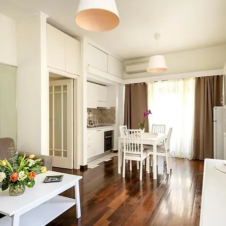 Apartment 32