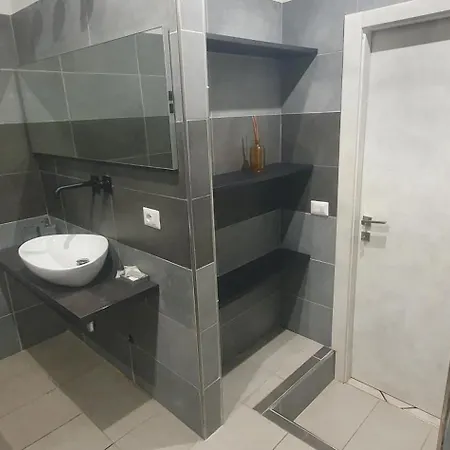 Domus Giulio Cesare - Vatican Museum Apartment *