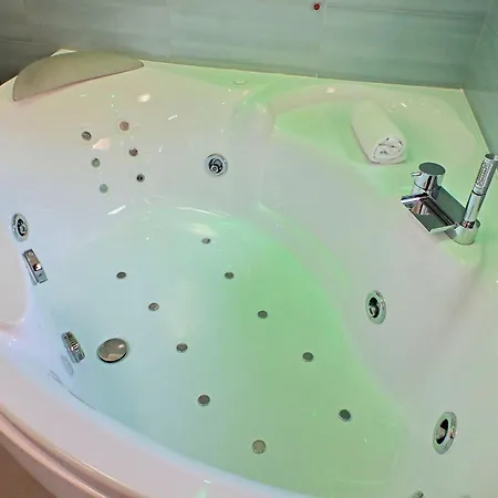 Apartment 4bnb - Jacuzzi Trionfale *
