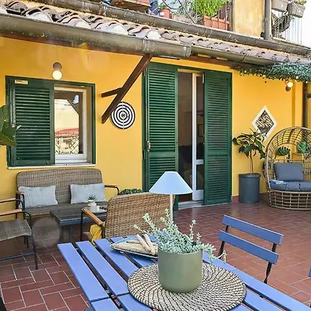 Beautiful Near Piazza Navona! Apartment