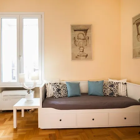 Apartment Domus Giulio Cesare - Vatican Museum *