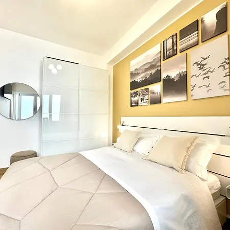 Saint Peter - Luxury With 24h Guarded Parking Apartment