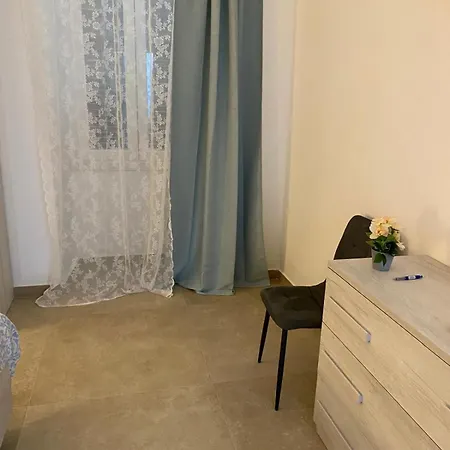 Youroominrome Guest house