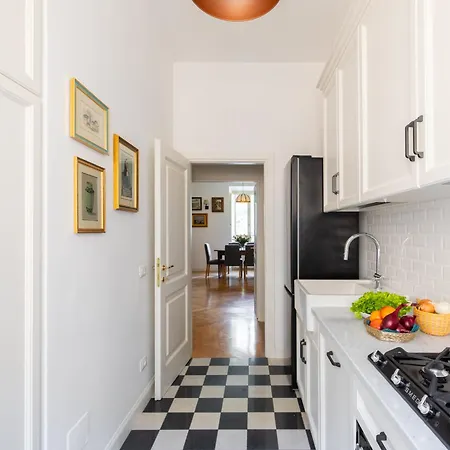 Apartment Iflat Charming & Spacious Flat In Trastevere