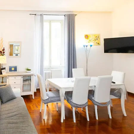 Apartman Vespasiano 49 *