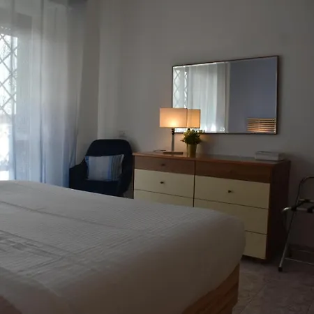 La Casa Di Mimmo Con Parcheggio Privato Incluso Apartmán *
