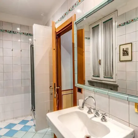Cozy Flat In Trevi Fountain