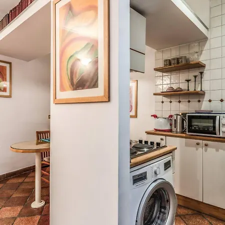 Cozy Flat In Trevi Fountain Apartment