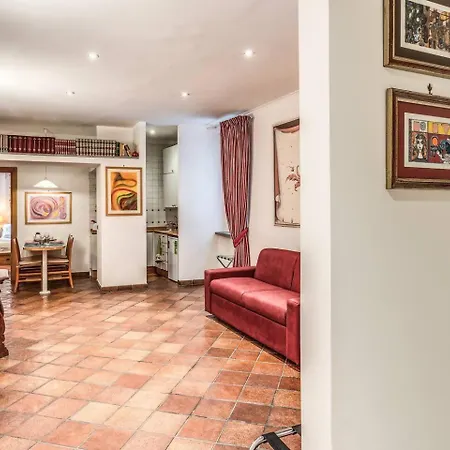Cozy Flat In Trevi Fountain Rome
