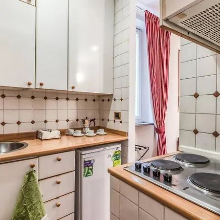 Cozy Flat In Trevi Fountain Apartment