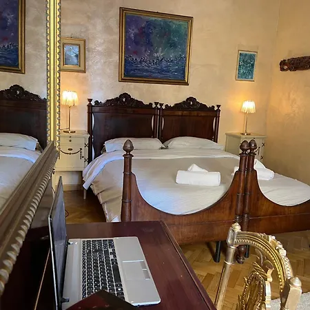 Apartment Italy Typicall Campo Di Fiori Rome