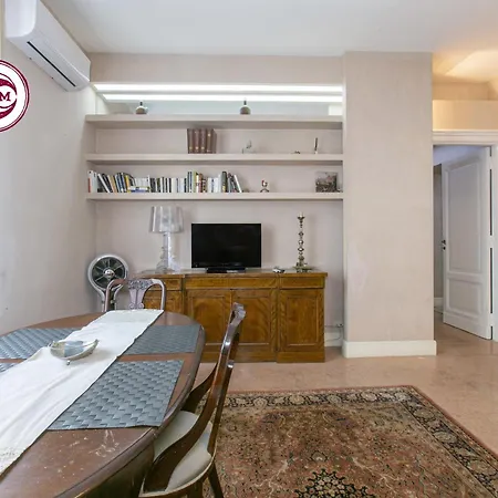 C M Piazza Cavour Elegant Flat Apartamento *