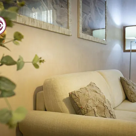 Apartamento C M Piazza Cavour Elegant Flat