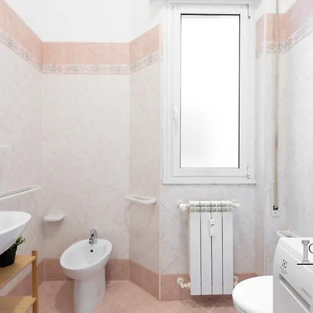 Caput Mundi - 100mt To Metro A, Terrace, A-c, 15 Min To Center Guest house