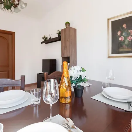 Guest house Caput Mundi - 100mt To Metro A, Terrace, A-c, 15 Min To Center