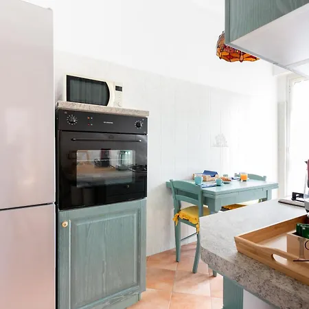 Caput Mundi - 100mt To Metro A, Terrace, A-c, 15 Min To Center Guest house Rome