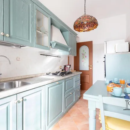 Guest house Caput Mundi - 100mt To Metro A, Terrace, A-c, 15 Min To Center *