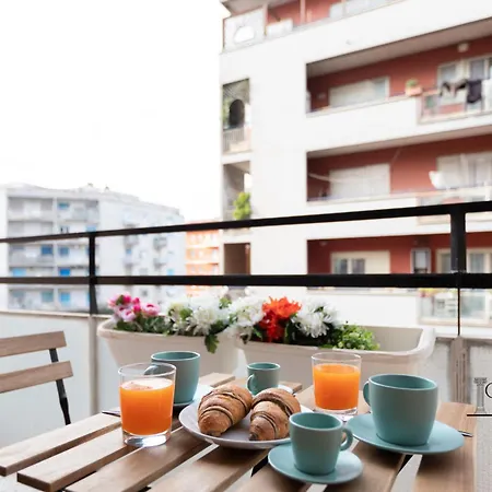 Guest house Caput Mundi - 100mt To Metro A, Terrace, A-c, 15 Min To Center *