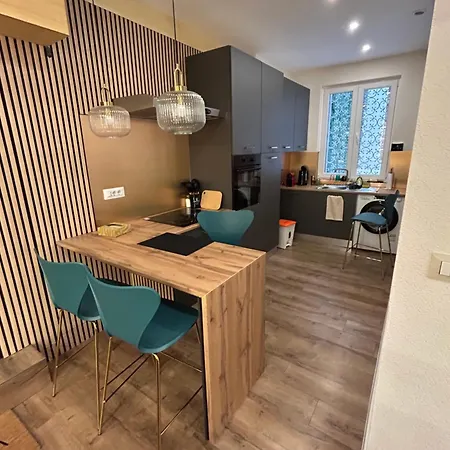 Laurus's House Apartment