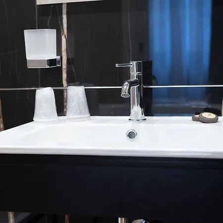 Flat Urban Oda ve Kahvaltı *