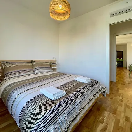 Metro Marconi - Quarter Apartment *