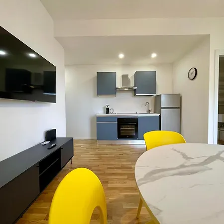 Metro Marconi - Quarter Apartment
