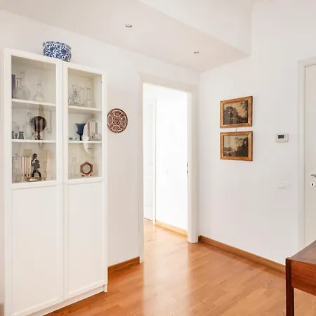 La Dimora Dell'antiquario Apartment Rome