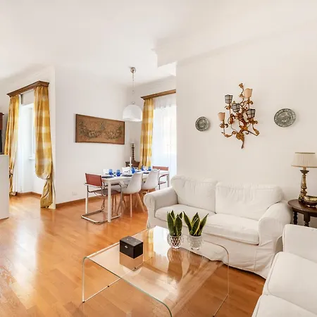 Apartment La Dimora Dell'antiquario Rome