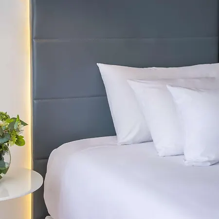 Hotell Nh Carpegna 4*