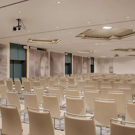Hotell Nh Carpegna