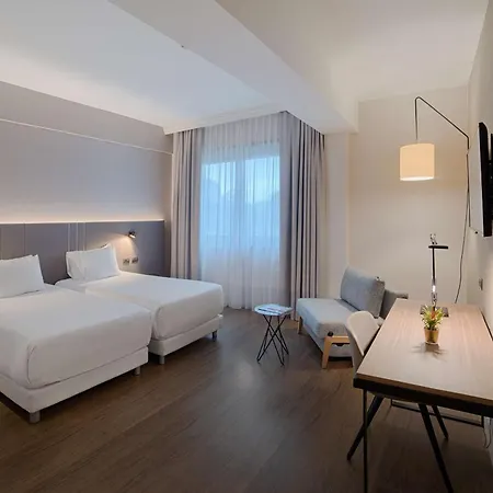 Hotell Nh Carpegna 4*