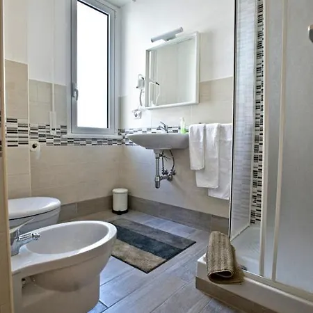 Fellini Bed and Breakfast 3*