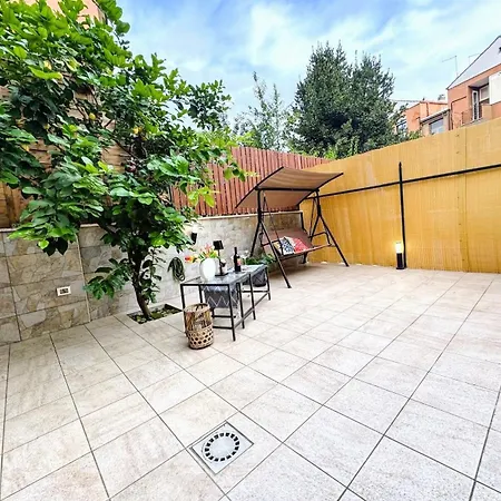 Agli Acquedotti, Con Giardino Privato