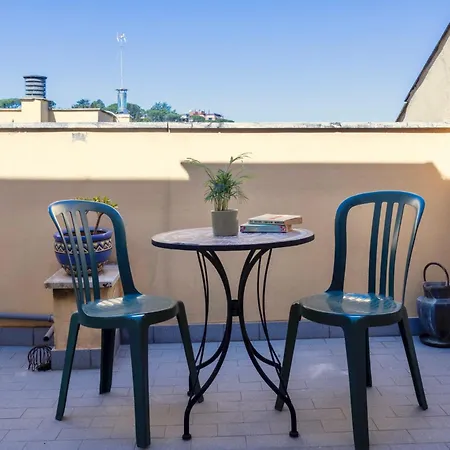 Apartment Giulia - Lovely Penthouse Near Vatican Museums Rome