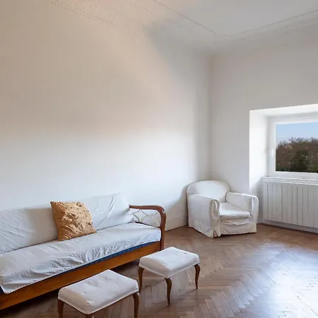 Vittorio Luxury Panoramic
