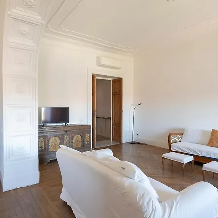 Vittorio Luxury Panoramic Apartment *