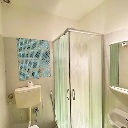 Cialdini 13 Guest house Rome