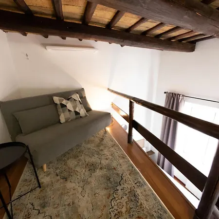 The Rent - Spacious Multi-room On Via Cavour Apartment Rome