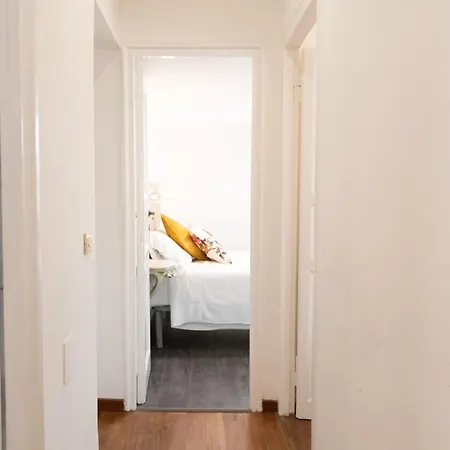 The Rent - Spacious Multi-room On Via Cavour Apartment *