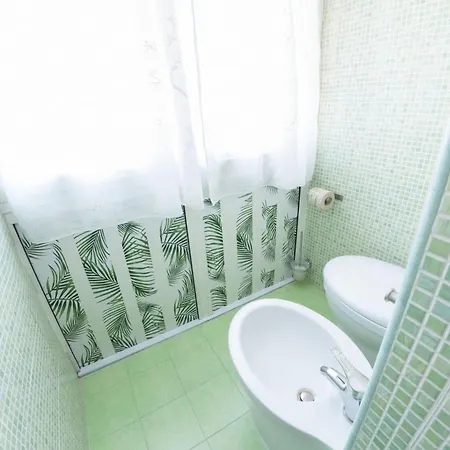 The Rent - Spacious Multi-room On Via Cavour Apartment Rome