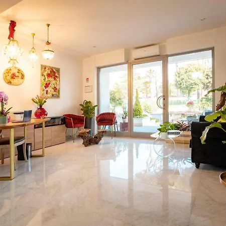 Twins Royal Apartment